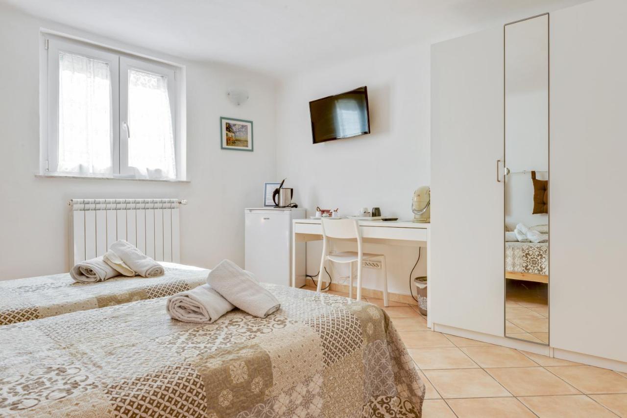 La Spezia Migliarina Bedrooms Exterior foto